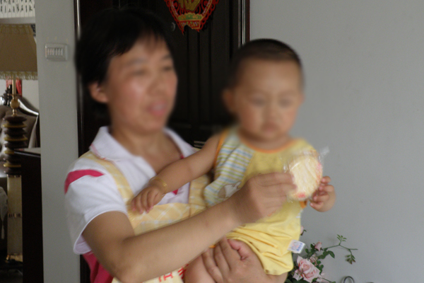 看了李捷丢孩子，你还敢找这样的保姆吗？