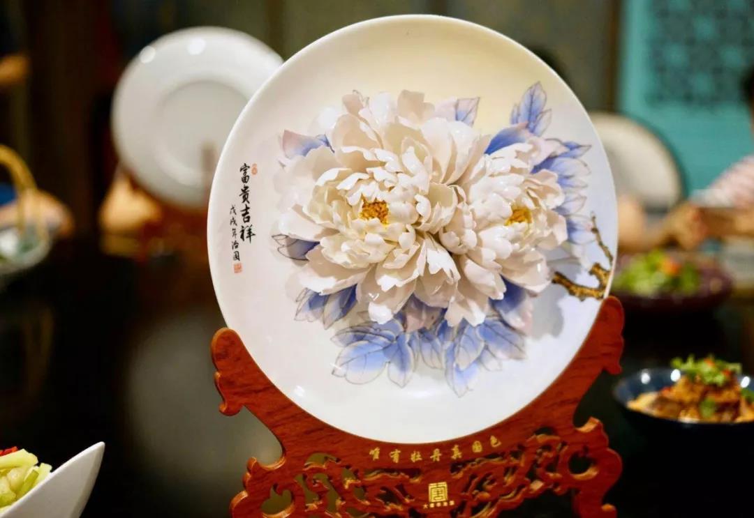 涨知识：春节年会礼品还可以这样定制？