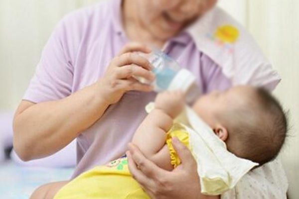 洛阳月嫂——新妈妈产后腰酸、腰痛的原因及预防调理措施
