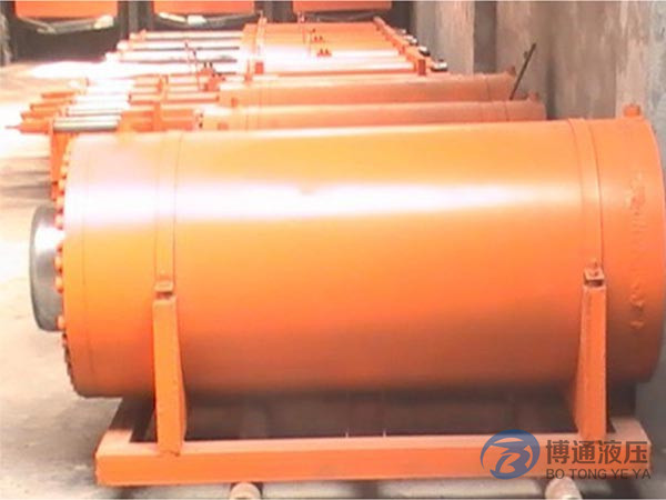 液压顶管机是管道工程中的工具？